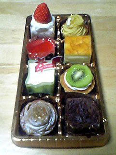 �܂��P�[�L����I